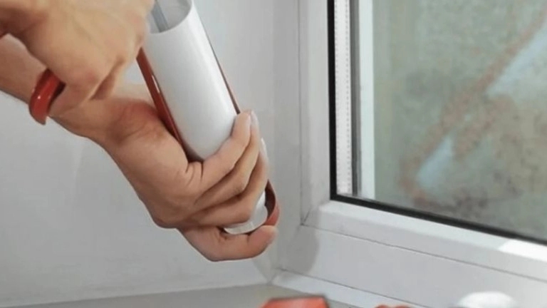 Silicone glue and the role of improving the insulation of double-glazed windows Silicone glue and the role of improving the insulation of double-glazed windows